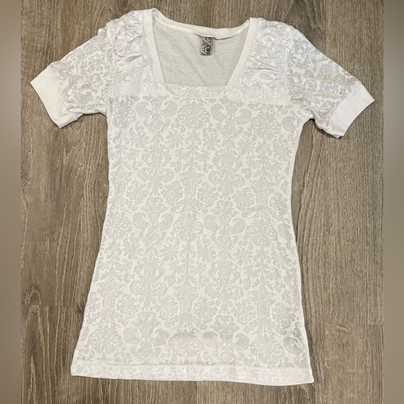 BKE Tops - BKE Elegant Paisley White Lace Semi Sheer Short Sleeve Top | Shirt